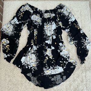 Boutique floral black blouse size S